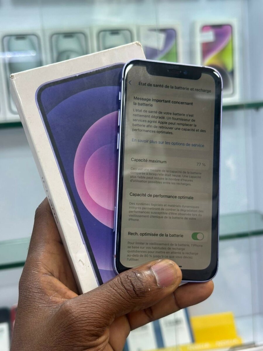 iPhone 12 mini 64giga casineuf très propre