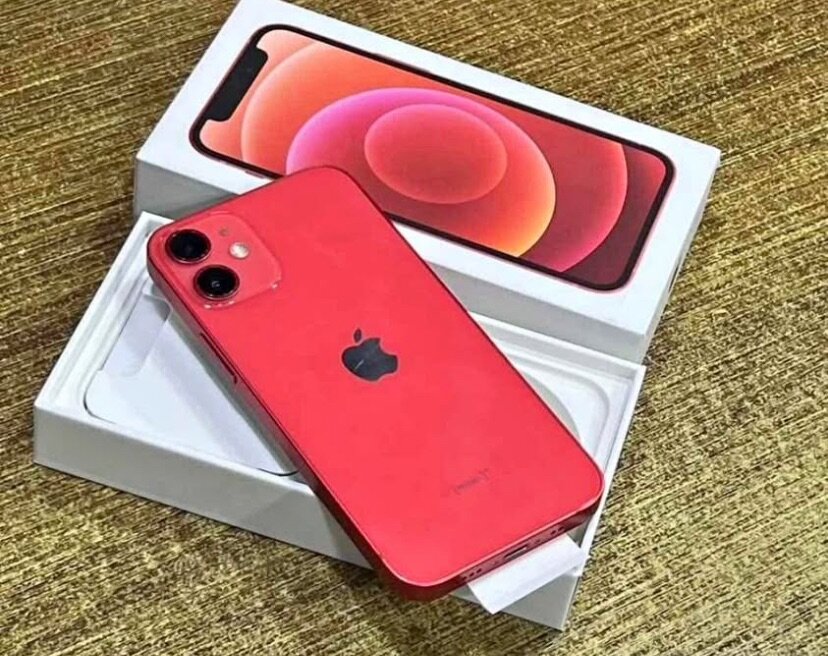 iPhone 12 Rouge Neuf
