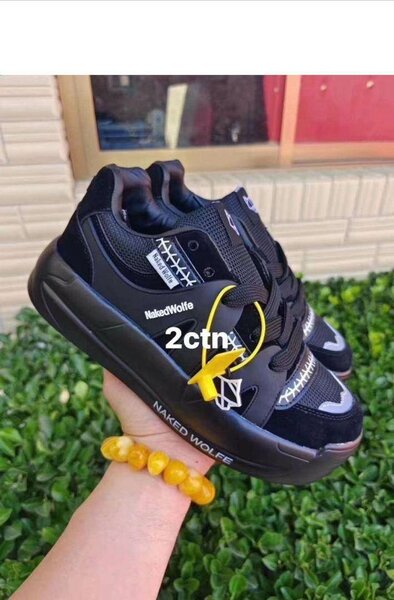 Baskets Chunky Naked Wolfe