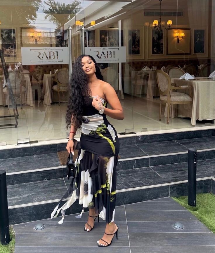 Robe moulante  fleurie