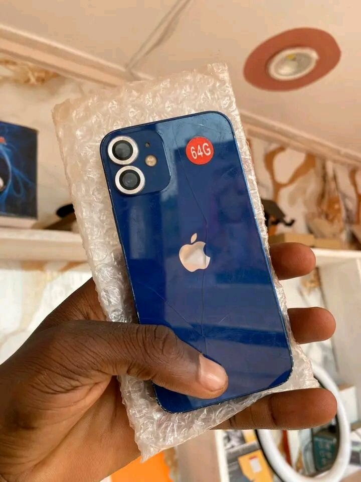 iPhone Bleu 64 Go
