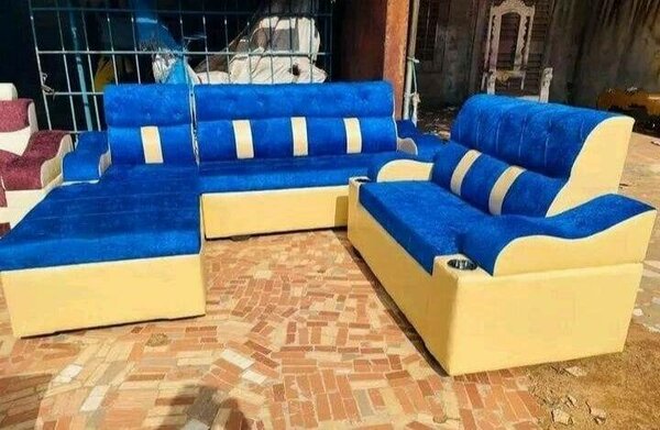 Canapé modulable en velours bleu