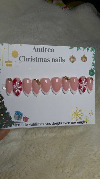 Ongles de Noël Andrea