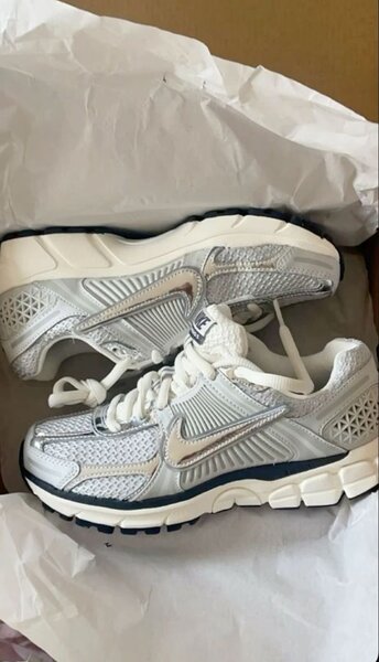 Nike vomero 5 grise