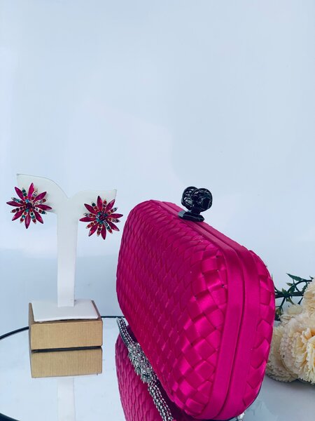 Clutch bag with Earrings