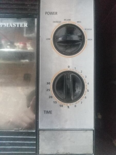 Microwave oven
