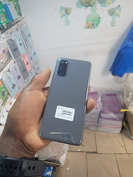 Samsung Galaxy S20 - Smartphone élégant Android