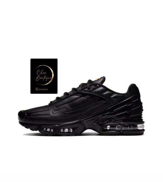 Basket Nike TN avec carton
