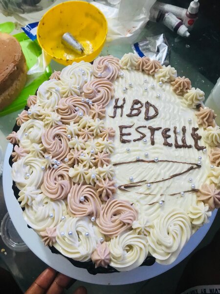 Gâteau d'anniversaire décoratif