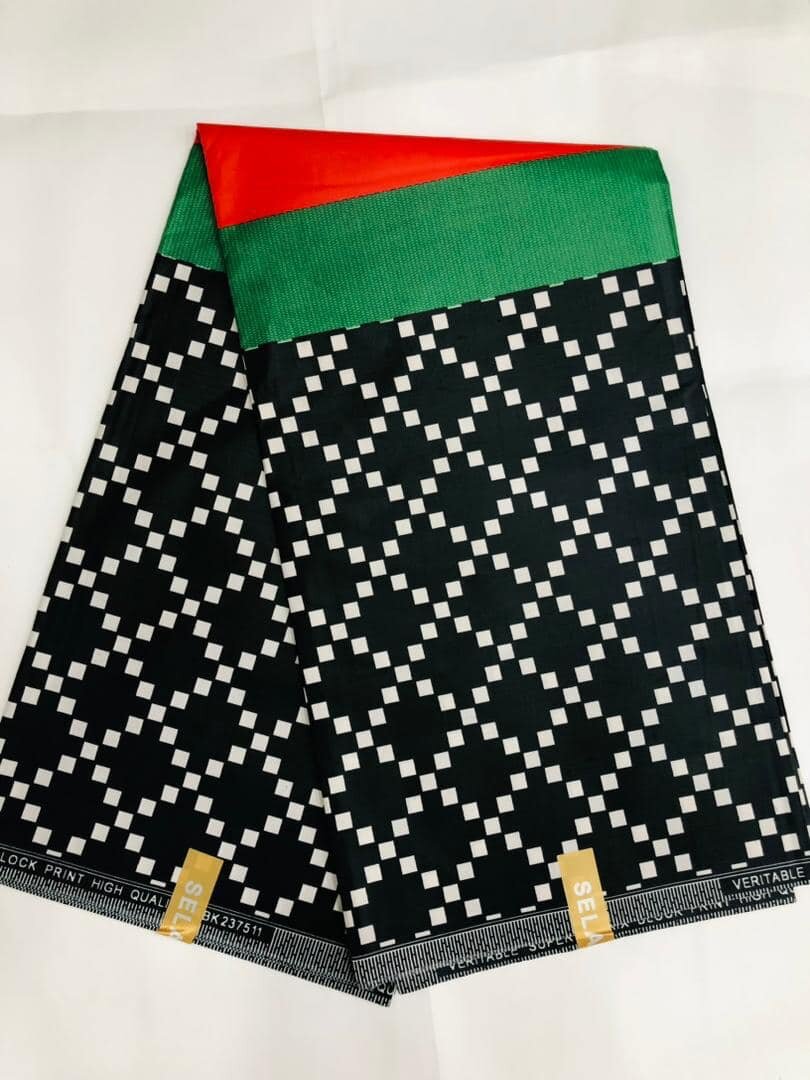 Polyester fabric with print