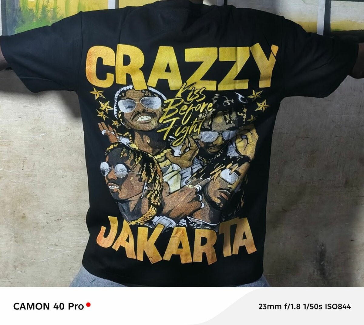 T-Shirt Kiss Before Fight