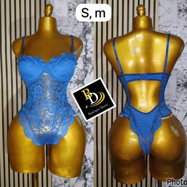 Body en dentelle bleu élégant