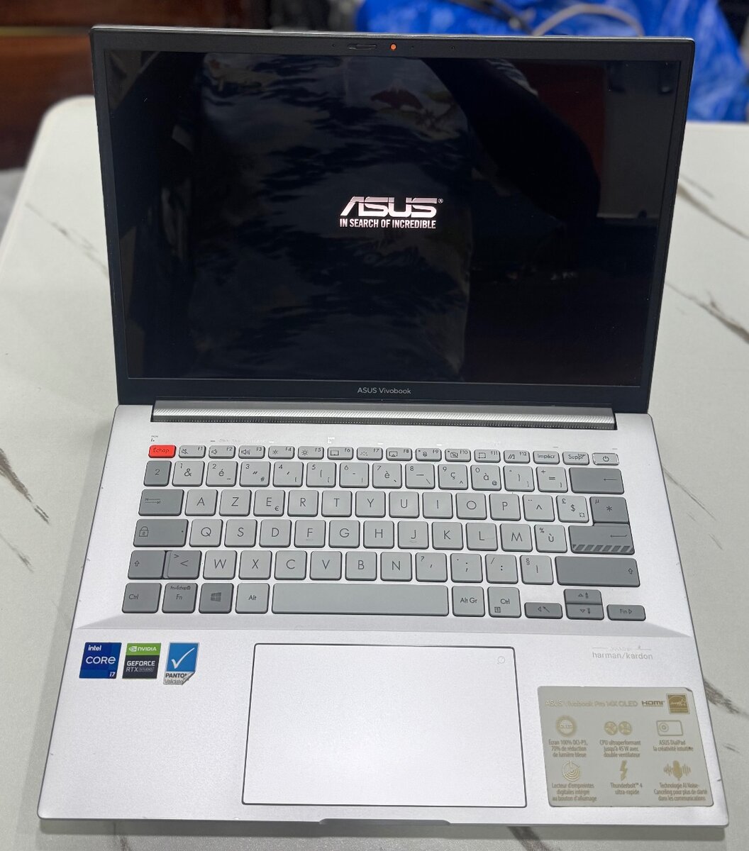 ASUS VivoBook Puissant Gris