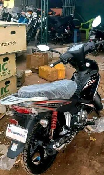 Moto Haoujune noire neuve