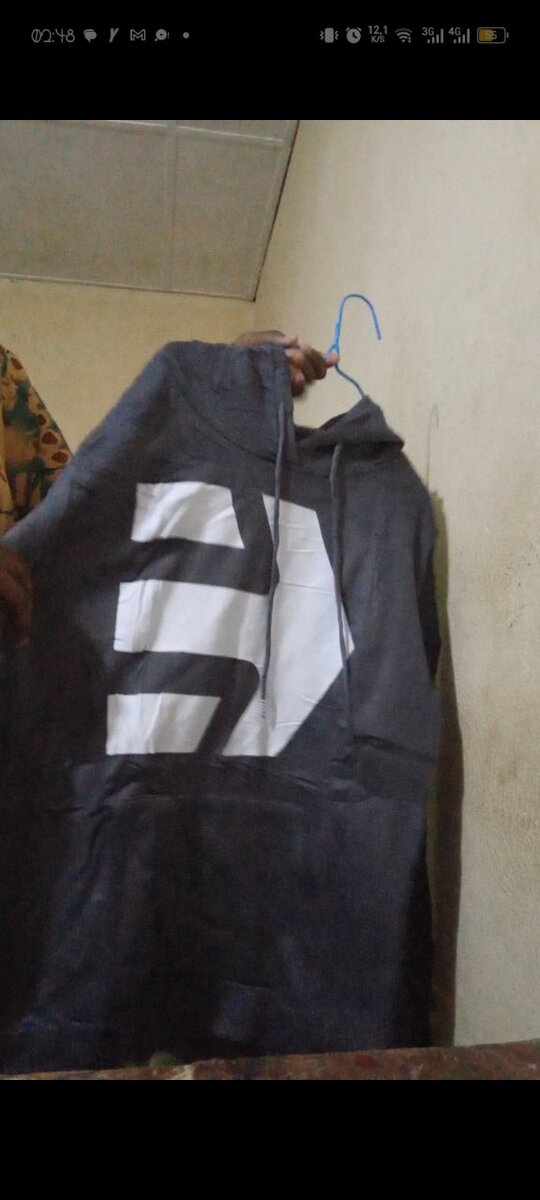 Sweat à capuche imprimé