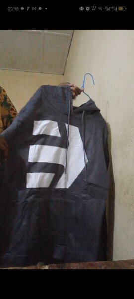 Sweat à capuche imprimé