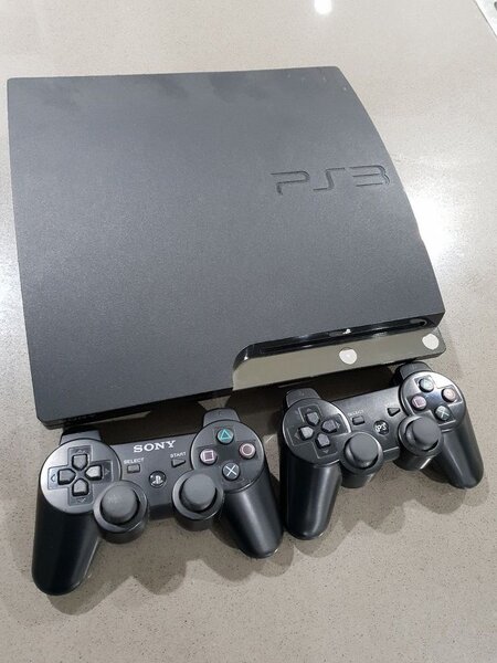 Console PS3 avec  2 Manette