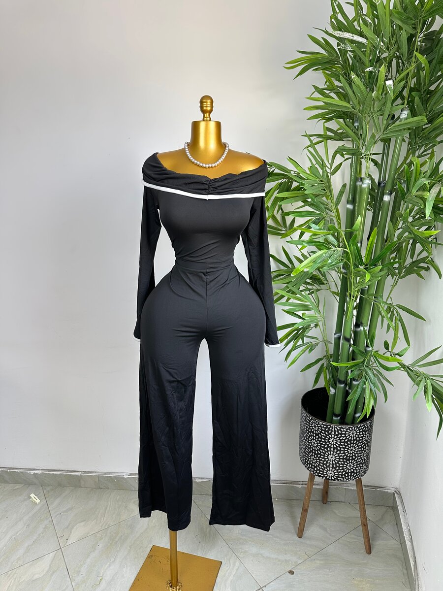Combinaison élégante noire