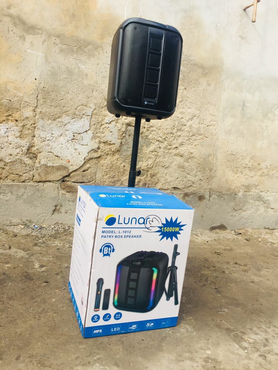 Lunar chargeable speaker