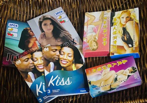 Préservatifs + lubrifiant