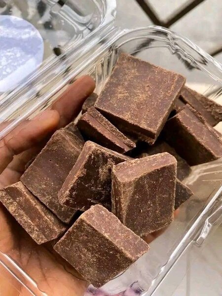 NOIR BRUT EN GRO 100 a 3000f