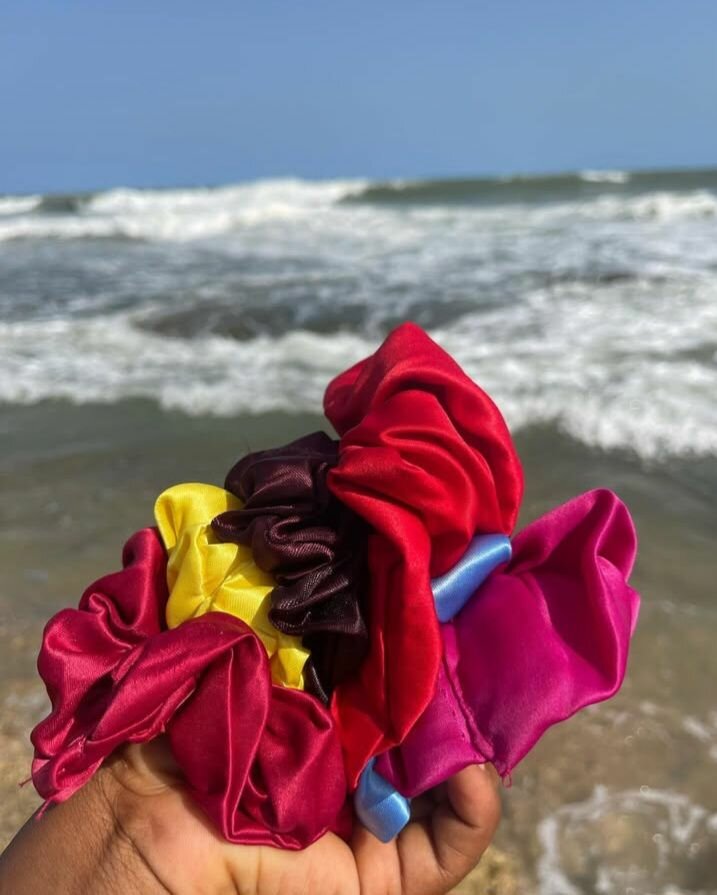 Hair bow and scrunchies