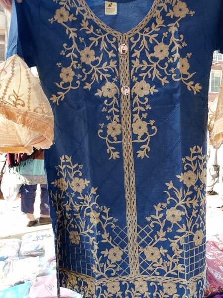 Leads clothes