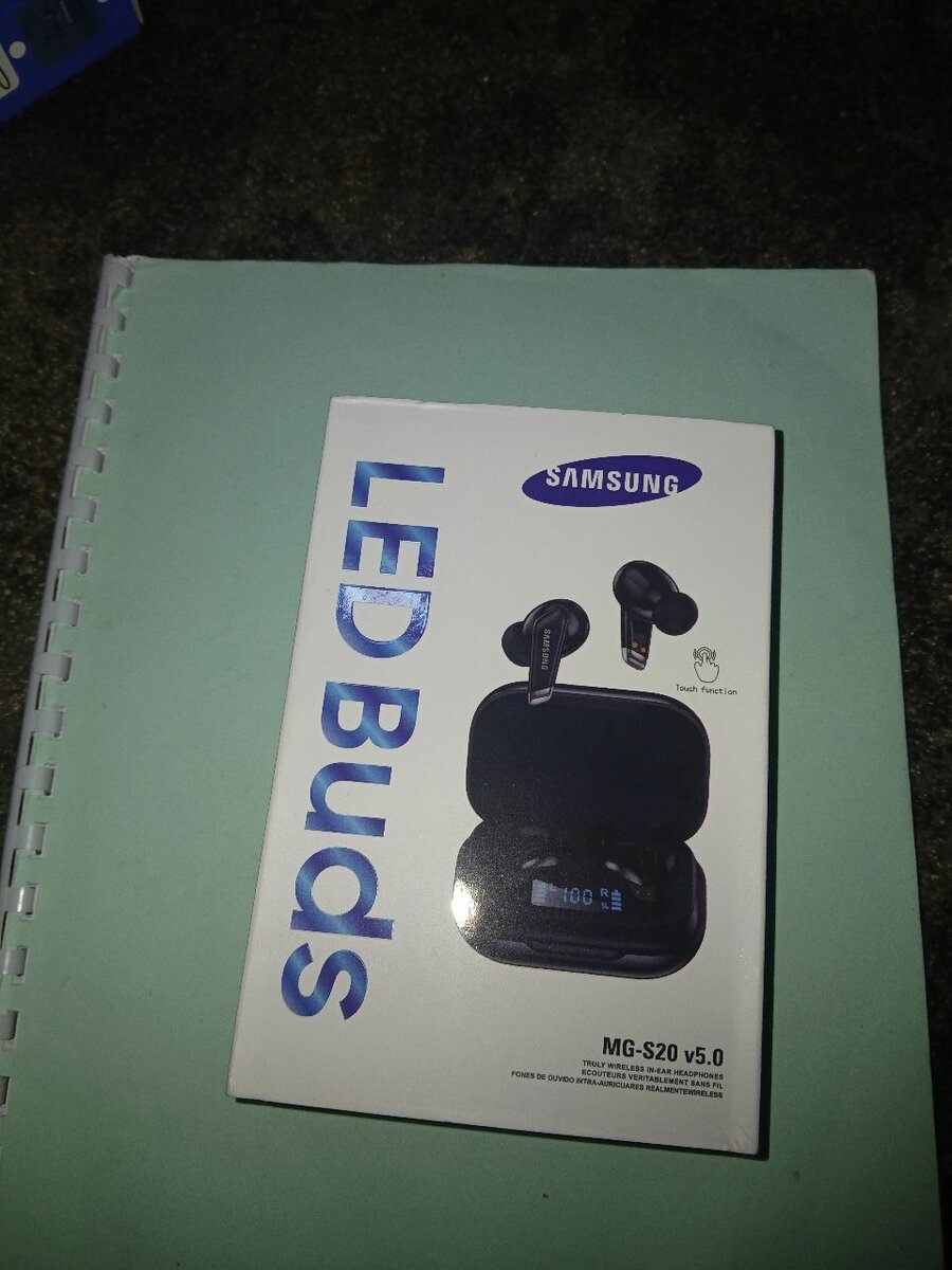 Écouteurs Samsung LED Buds