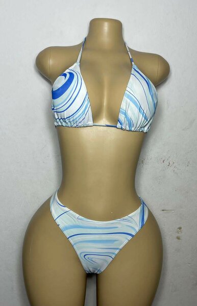 Maillot de bain et bikini