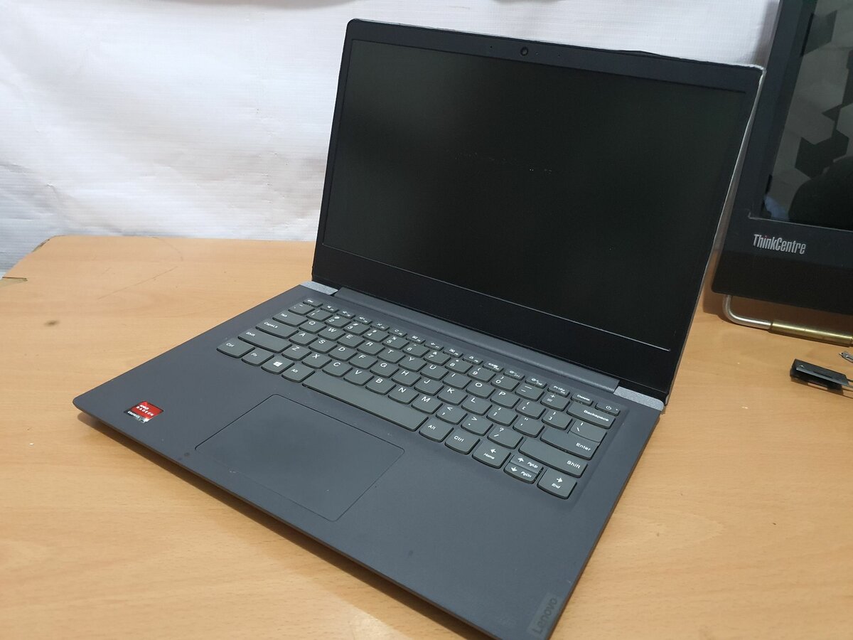 Lenovo V330-14