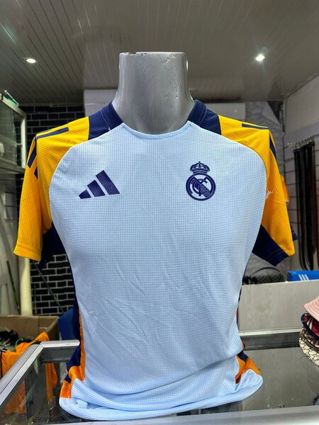 Maillots d'entraînement Real Madrid