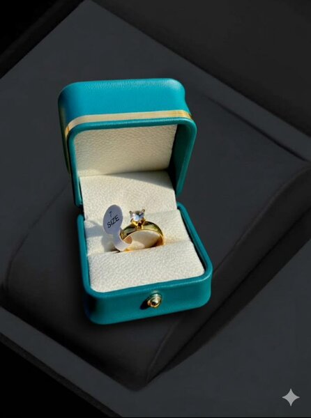 Bague en or solitaire élégante