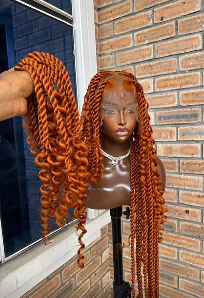 Perruque tressée bouclée