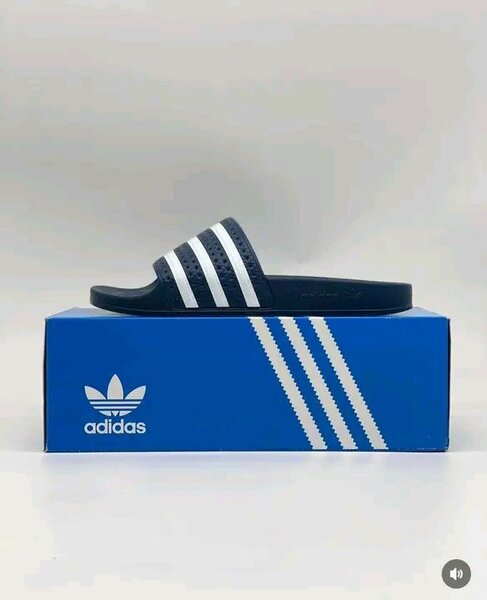 Claquettes Adidas confortables