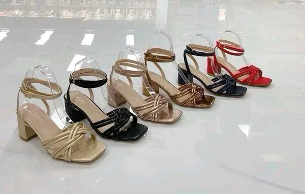 Mules à talons élégantes