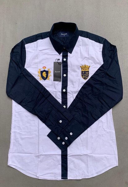 Chemise élégante à carreaux