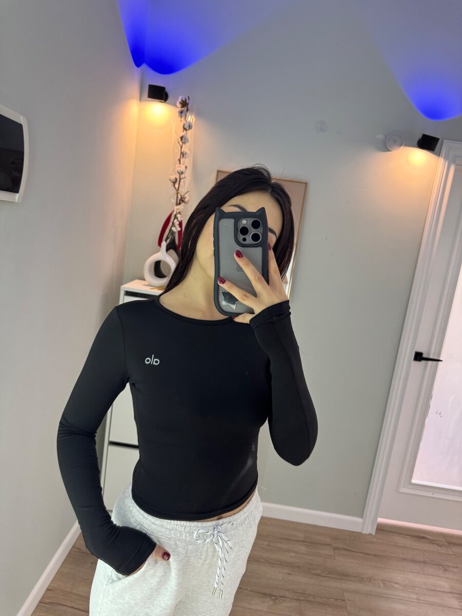 Новые базовые кофты alo