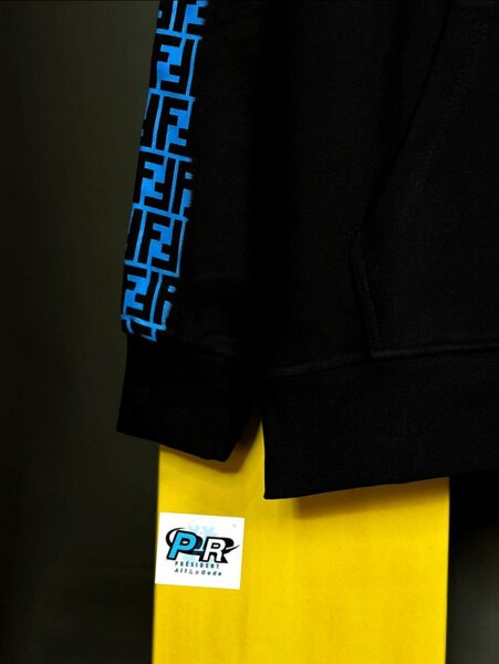 Sweat à capuche Fendi noir