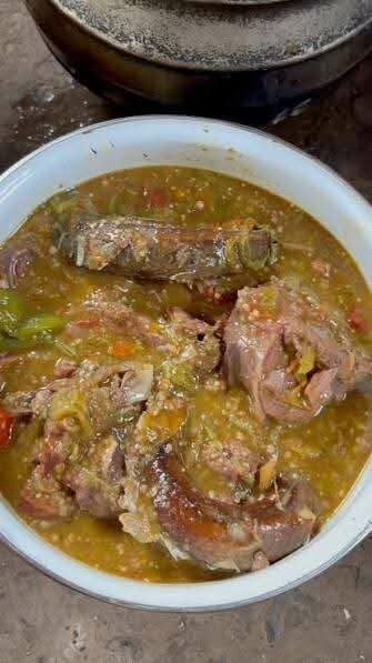 Soupe de viande de brousse