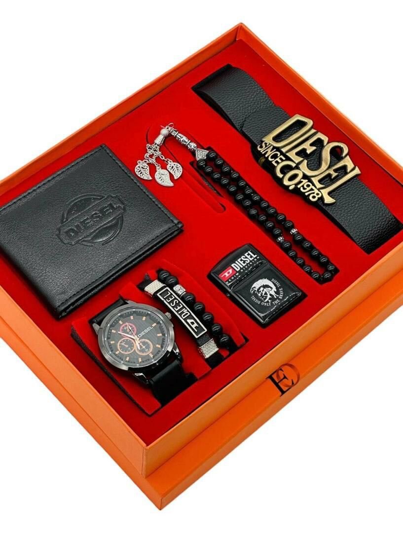 Ceinture +bracelet +montre +..