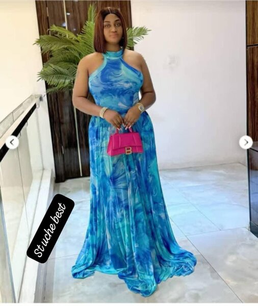 Robe longue bleue élégante