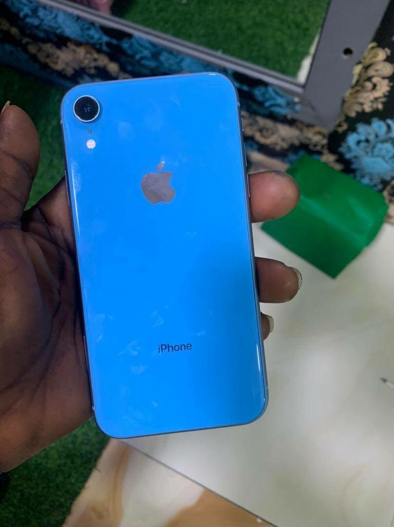 iPhone XR