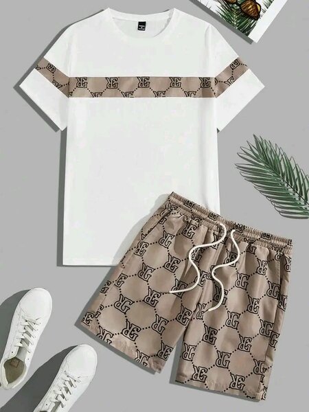 Ensemble homme : T-shirt et shorts assortis