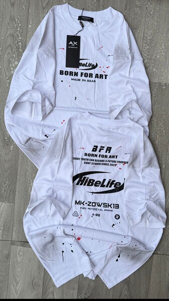 T-shirt imprimé moderne