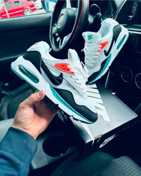 Chaussures Nike Air Max homme - blanc noir sarcelle