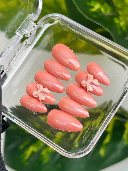 Ongles Nude Élégants