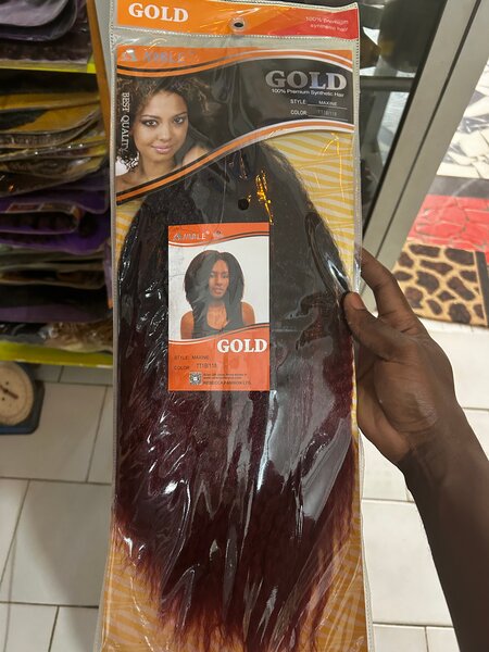 Extensions de cheveux synthétiques