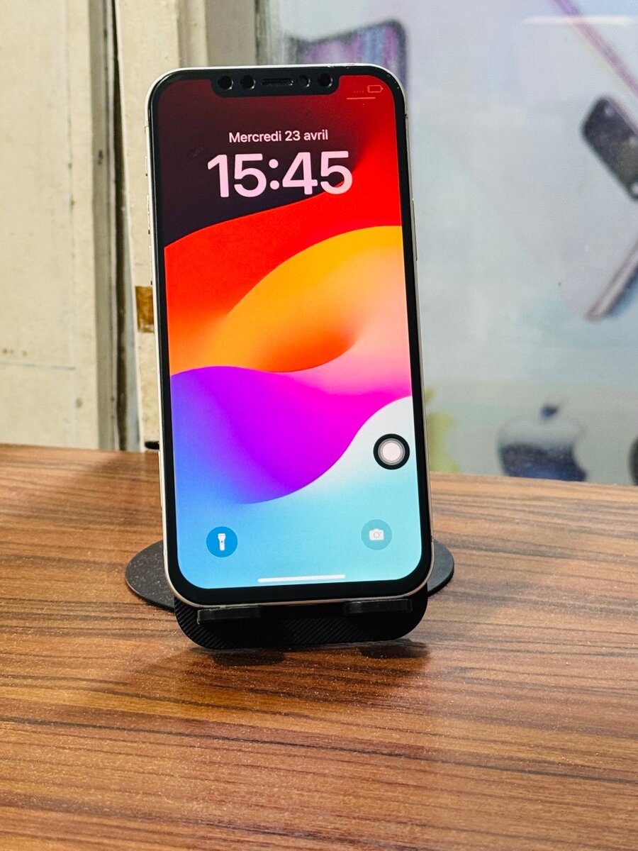 iPhone 12 128gb ( san id )