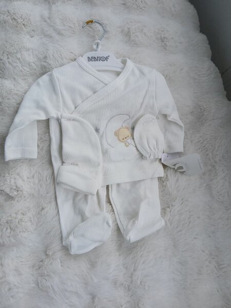 Ensemble élégant bébé blanc