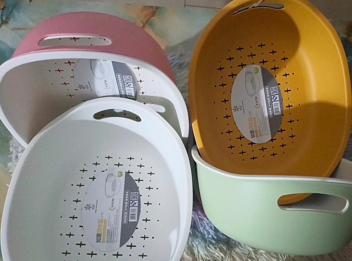 Paniers de rangement colorés